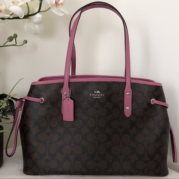 drawstring carryall in signature canvas coach